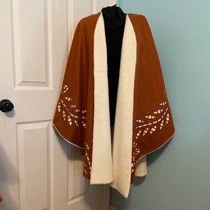 Claudia Bertolero alpaca poncho